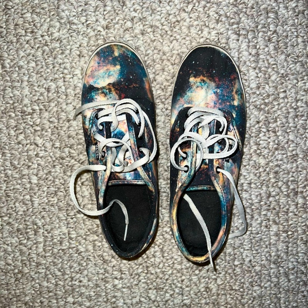 2/$15 sale! Vans Off the Wall galaxy classic sneakers size 6